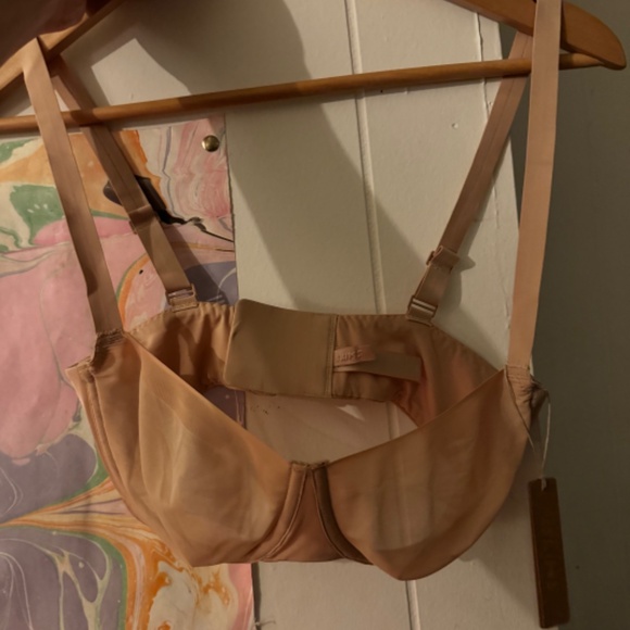 NWT Skims No Show Balconette Bra Mica 32 C - Picture 4 of 4